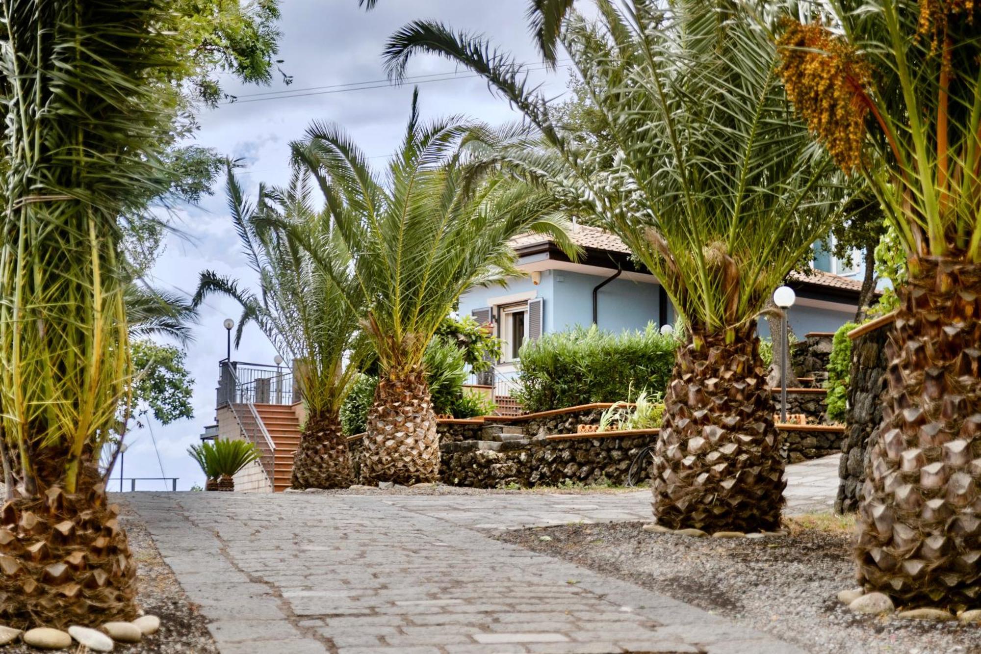 Villa Melany Casa Vacanza Piedimonte Etneo Luaran gambar