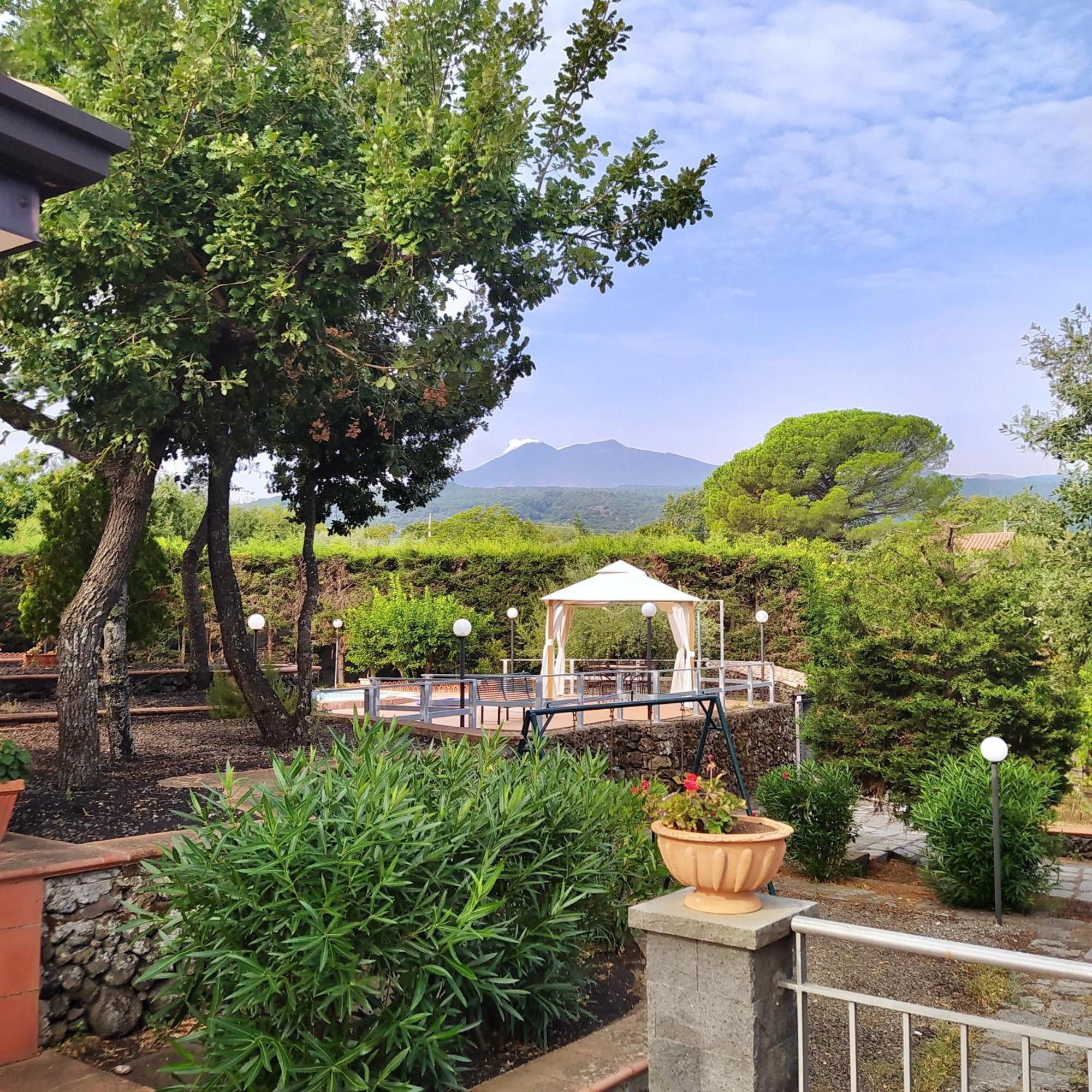 Villa Melany Casa Vacanza Piedimonte Etneo Luaran gambar