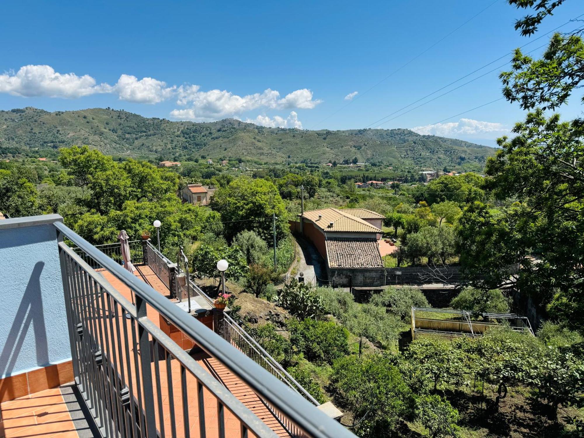 Villa Melany Casa Vacanza Piedimonte Etneo Luaran gambar