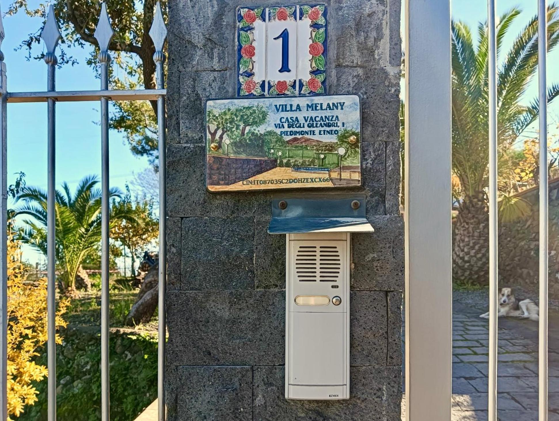 Villa Melany Casa Vacanza Piedimonte Etneo Luaran gambar
